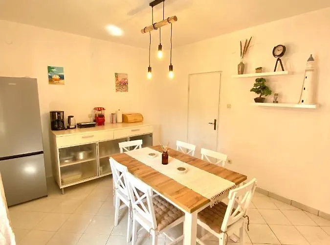 Daire Apartman Tino *